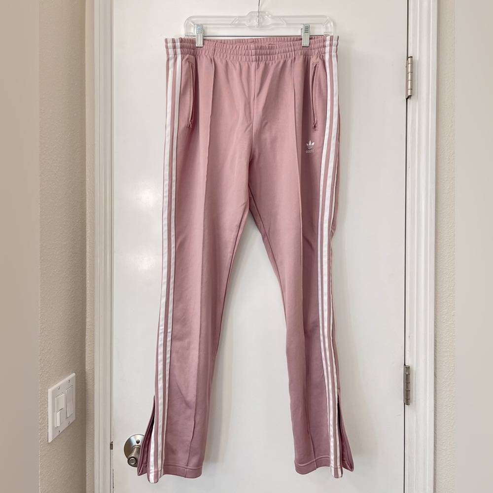 💗 Pink adidas track pants - L